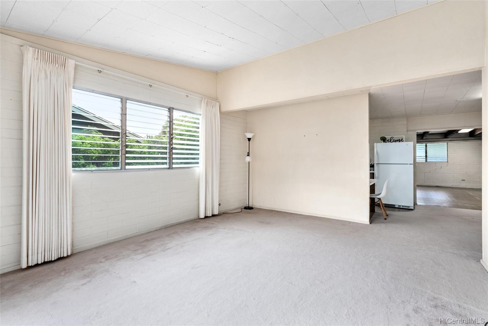 612 Ainapo Street Honolulu, HI 96825