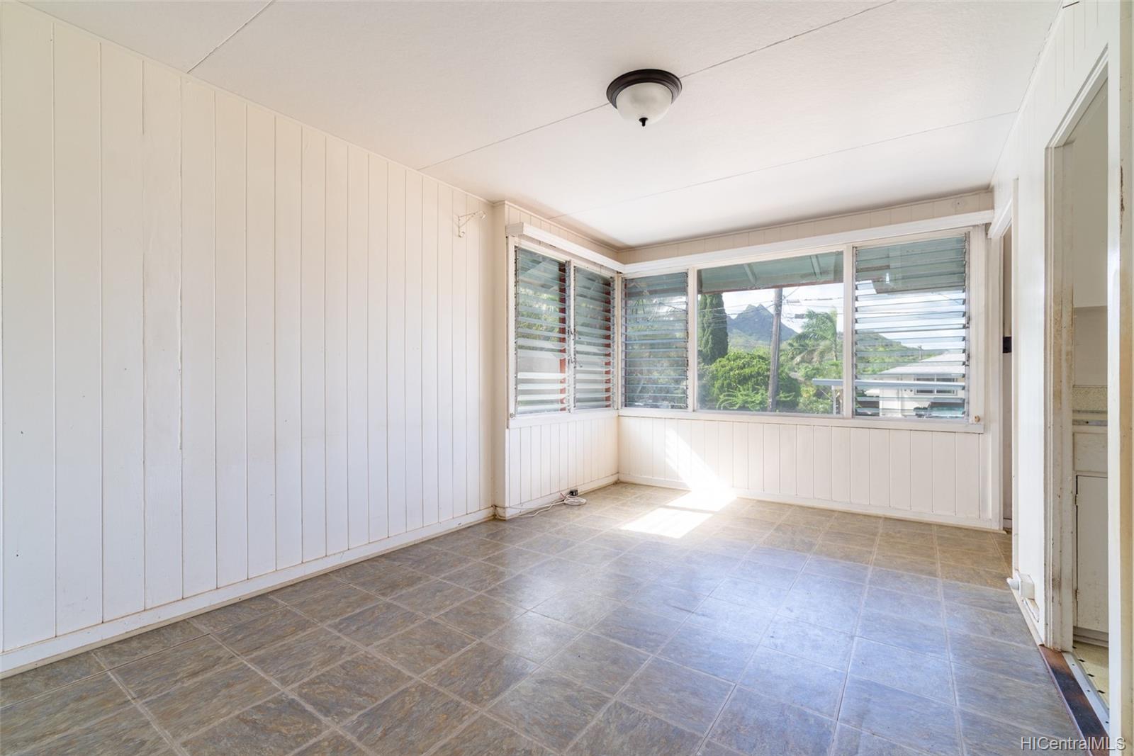 41-616 Poalima Street Waimanalo, HI 96795