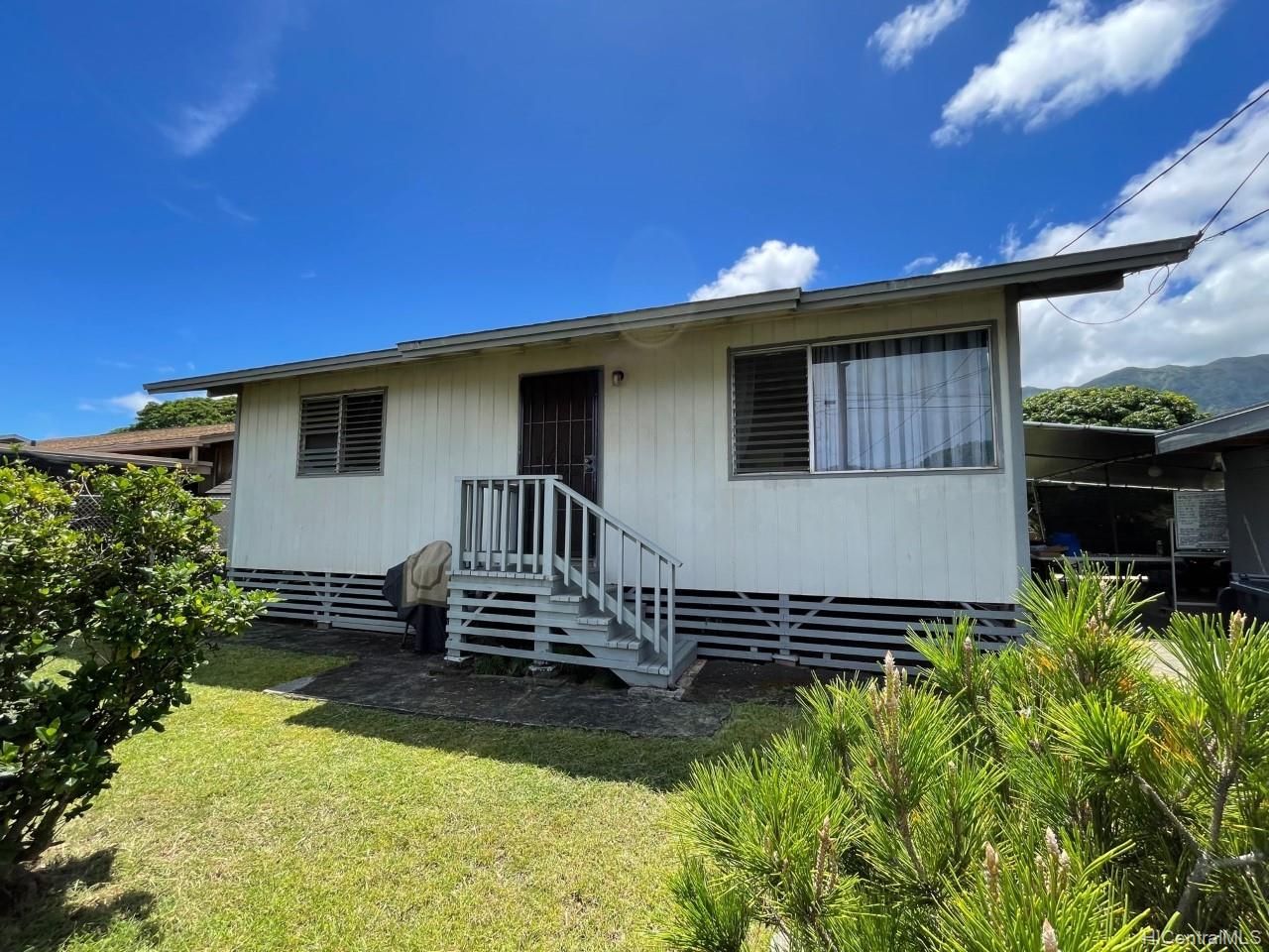 41-1438 Waikaloa Street Waimanalo, HI 96795