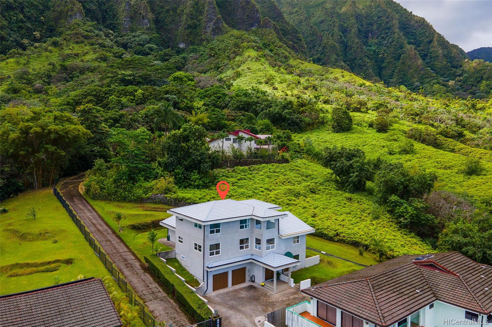 47-675 Nukupuu Street Kaneohe, HI 96744