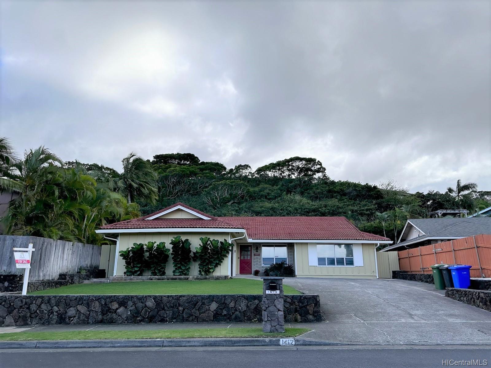 1412 Kina Street Kailua, HI 96734