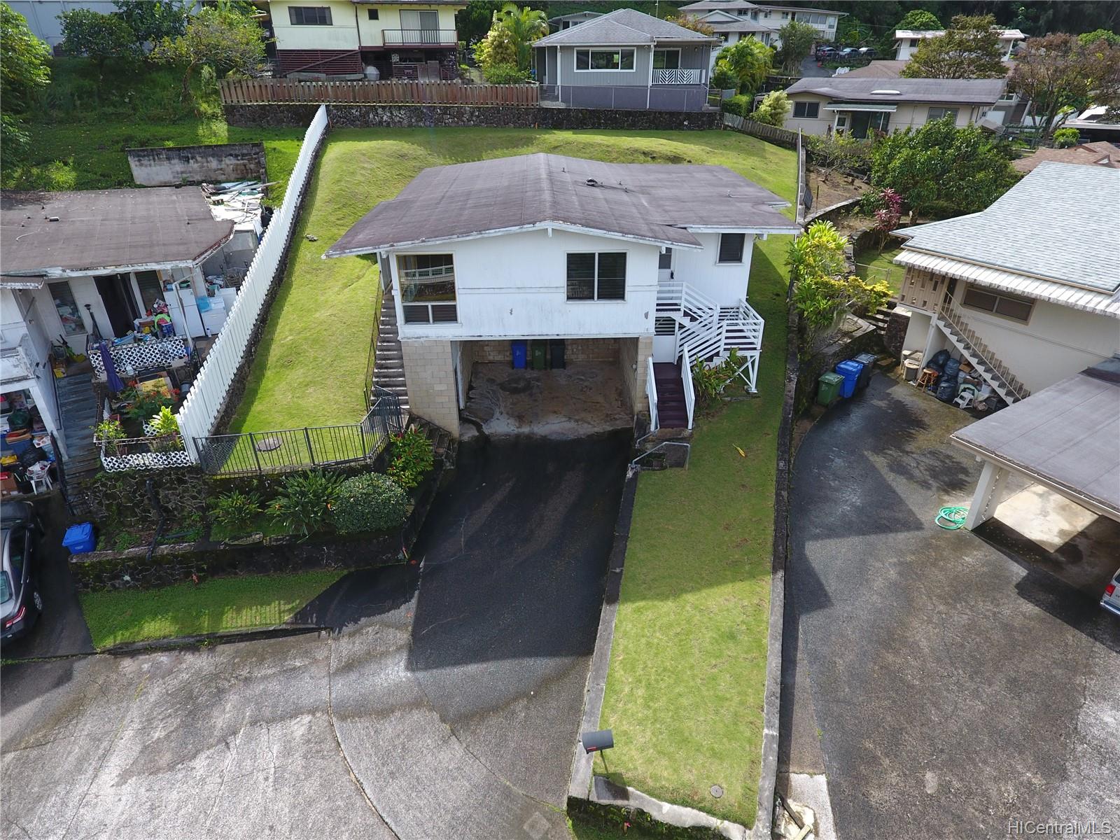 280 Polohiwa Place Honolulu, HI 96817