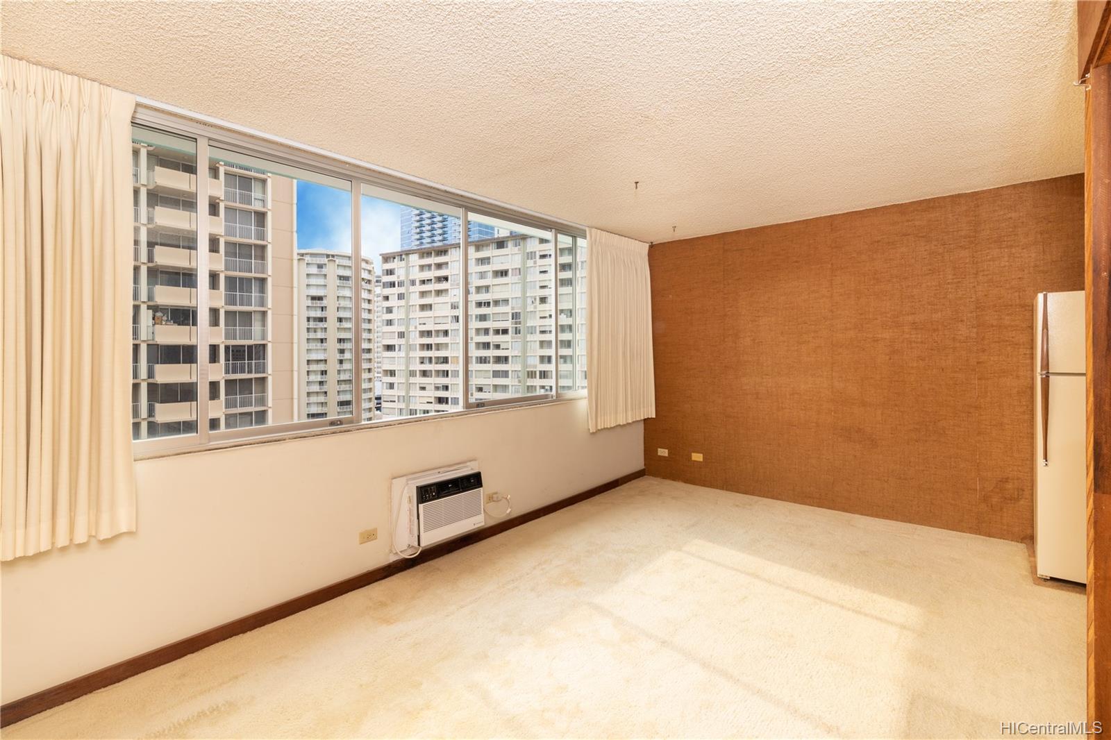 1560 Kanunu Street #1214, Honolulu, HI 96814