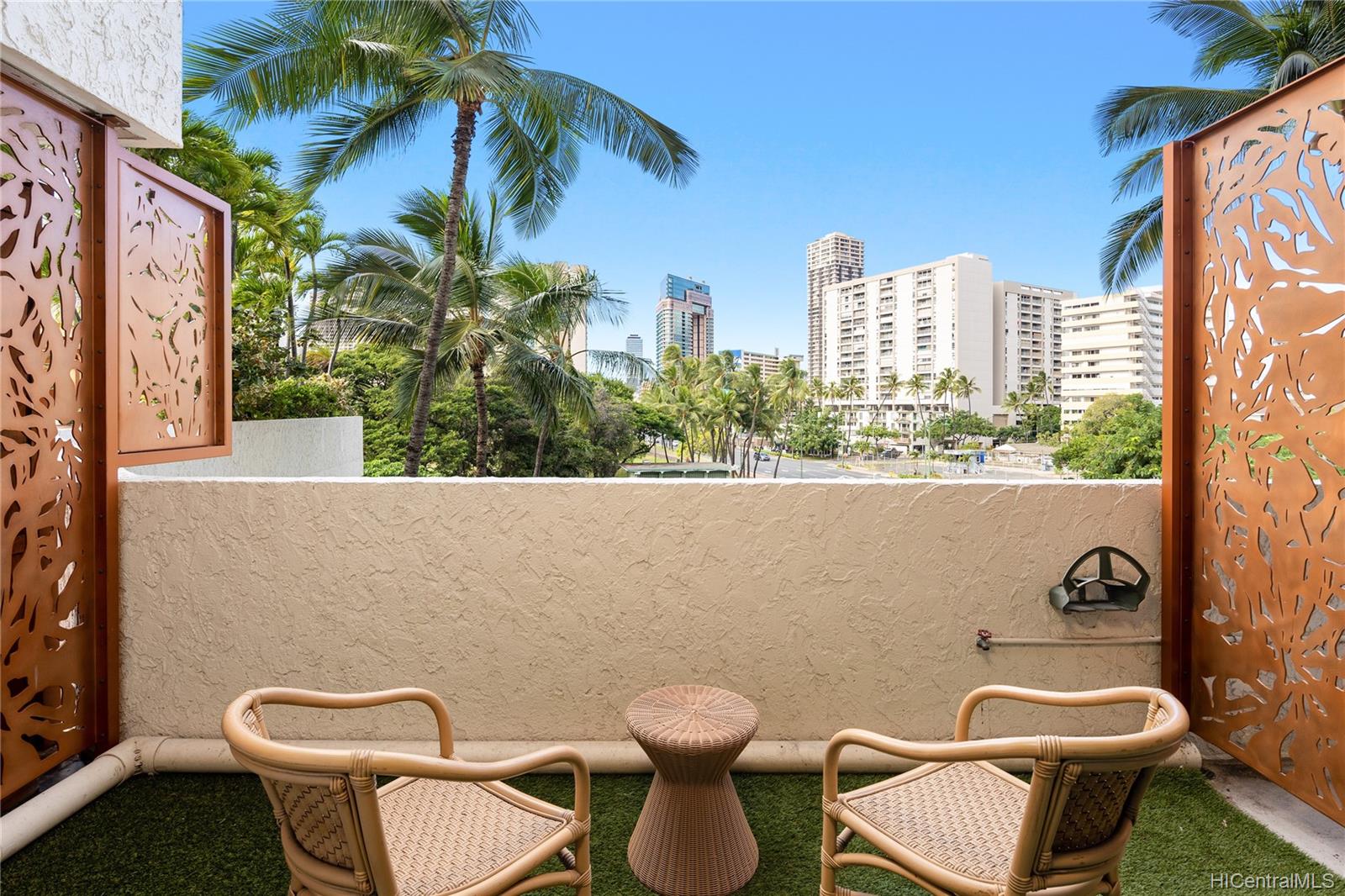 2045 Kalakaua Avenue #104, Honolulu, HI 96815