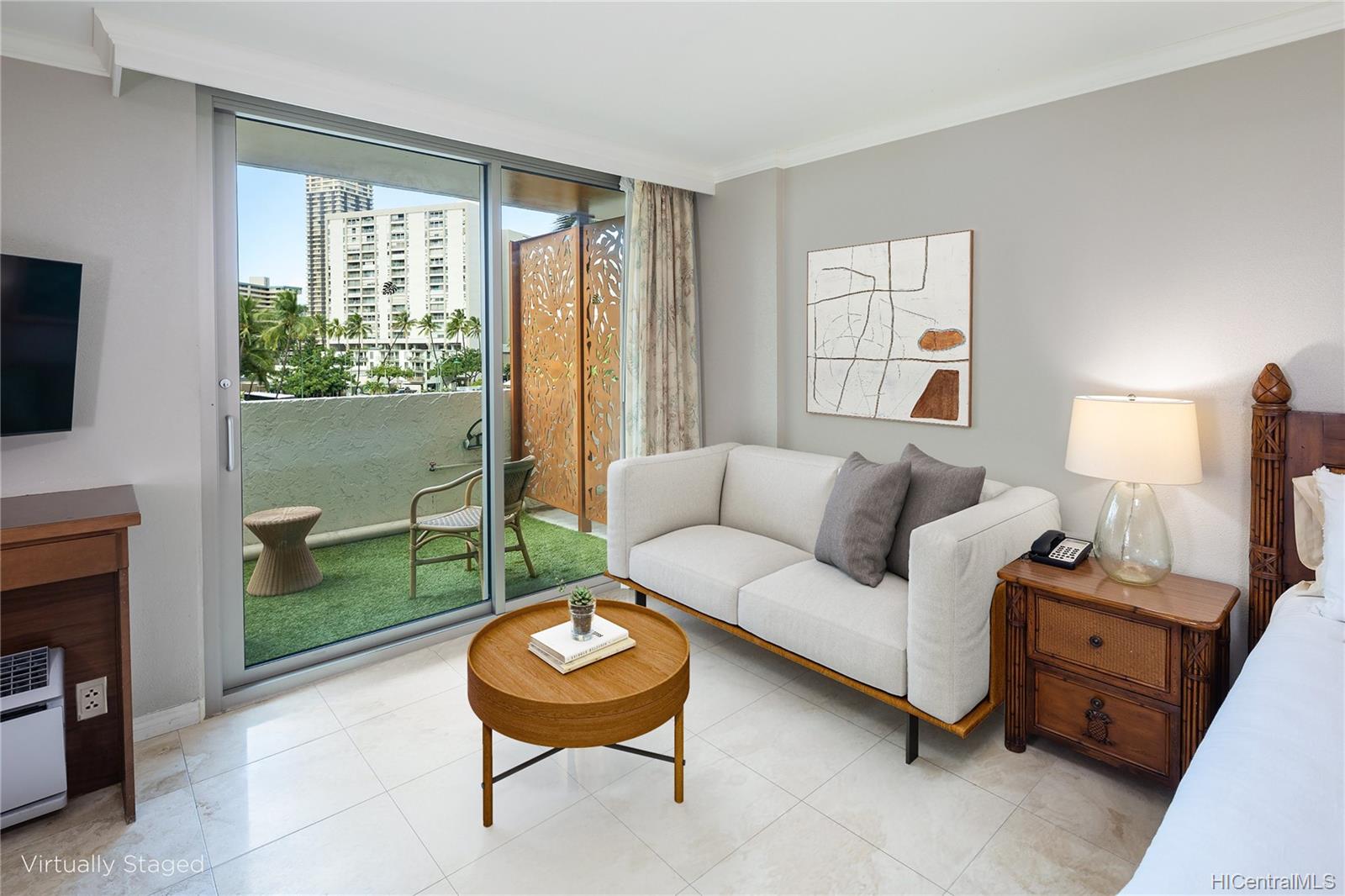 2045 Kalakaua Avenue #104, Honolulu, HI 96815