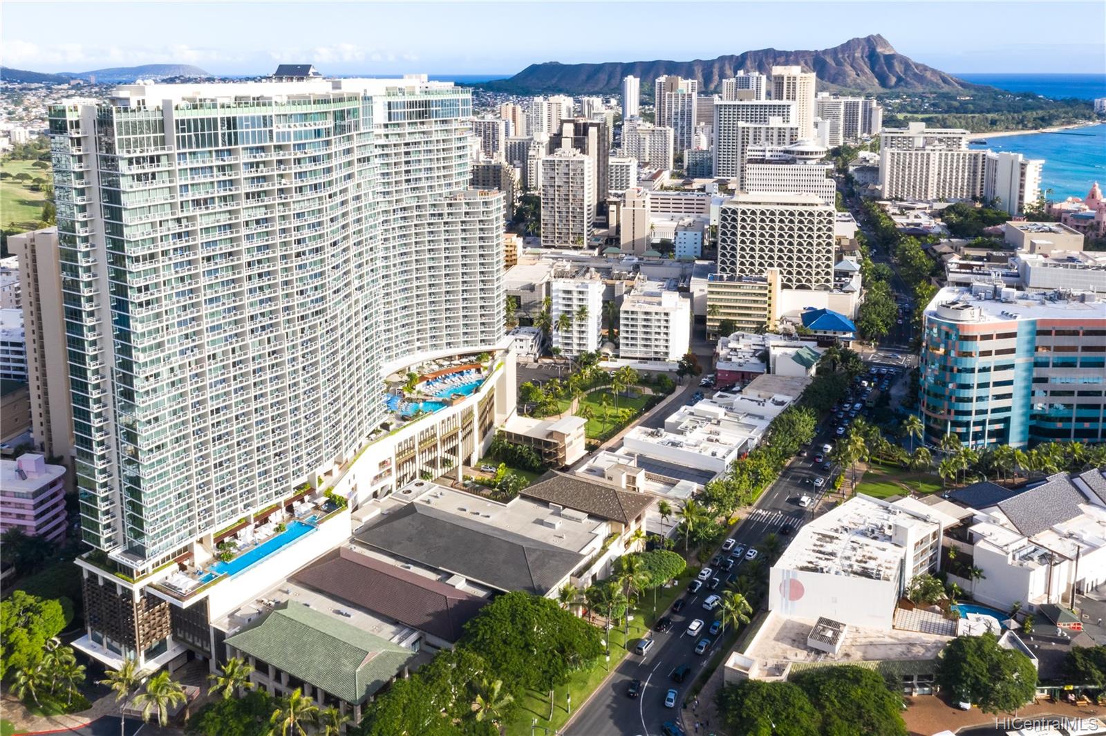 The Ritz-Carlton Residences Twr 2 - 383 Kalaimoku 2139 Kuhio Avenue #PH-C, Honolulu, HI 96815