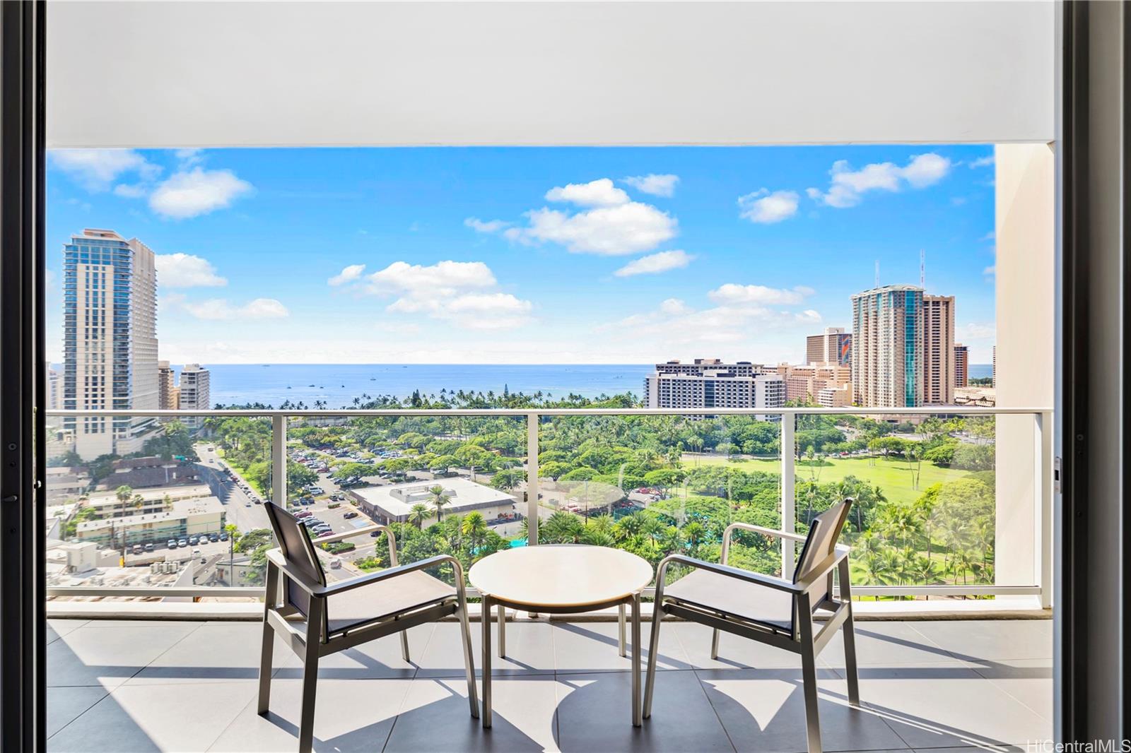 383 Kalaimoku Street #1905, Honolulu, HI 96815