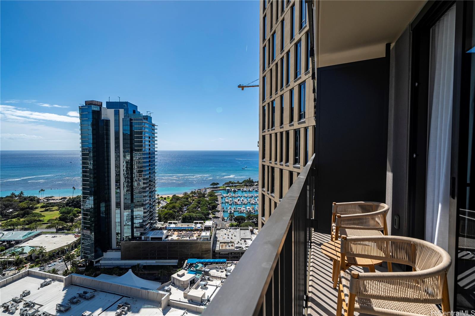 987 Queen Street #3208, Honolulu, HI 96814