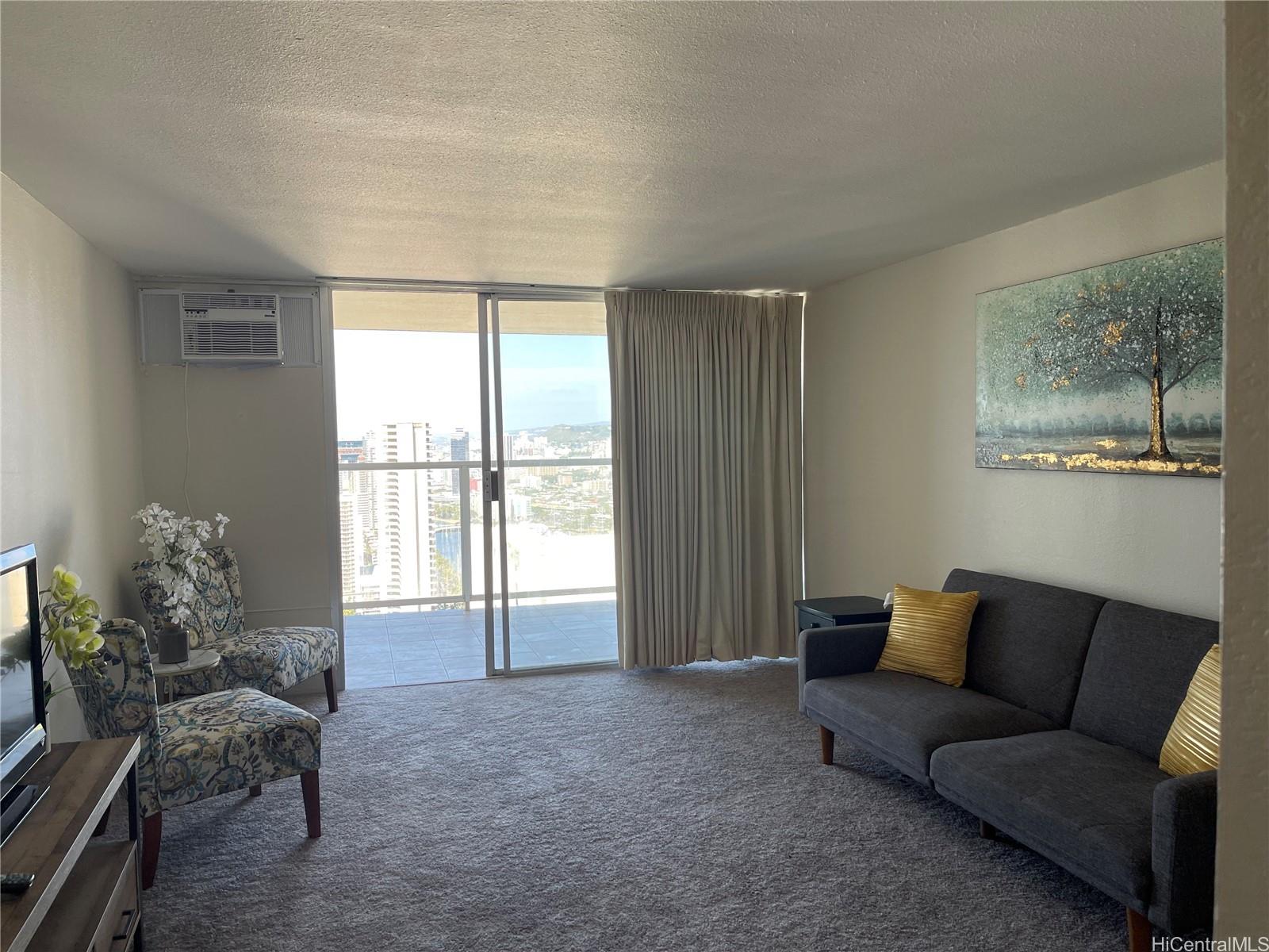 445 Seaside Avenue #4216, Honolulu, HI 96815