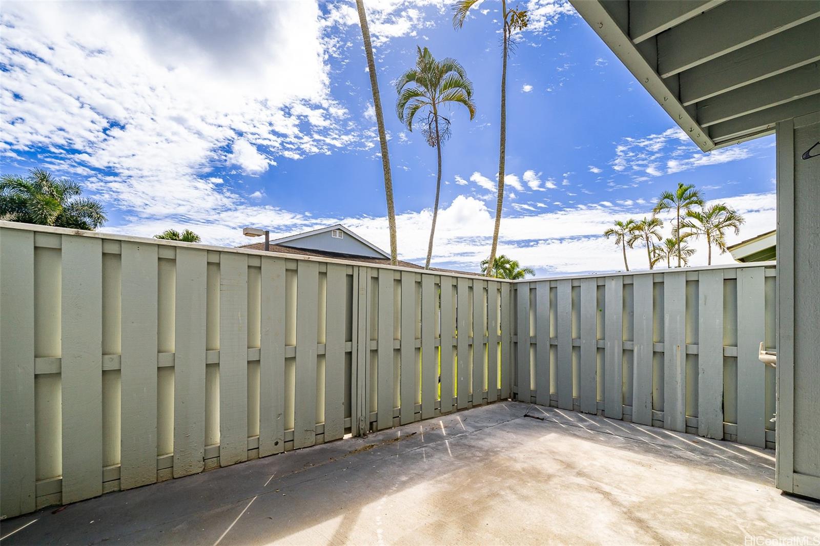 94-1036 Oli Place #U3, Waipahu, HI 96797