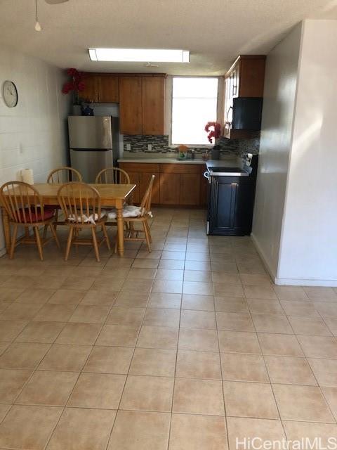 94-049 Waipahu Street #104, Waipahu, HI 96797