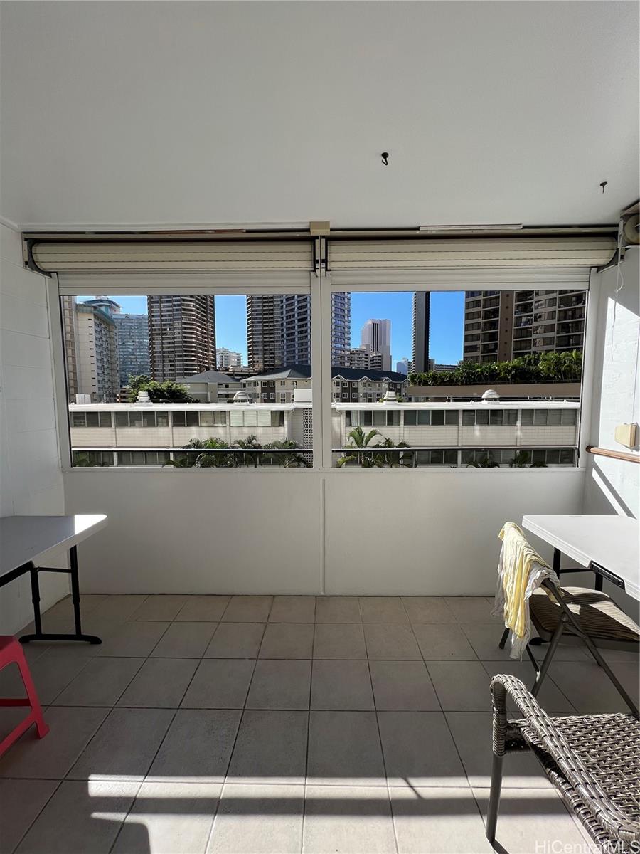 425 Ena Road #401B, Honolulu, HI 96815