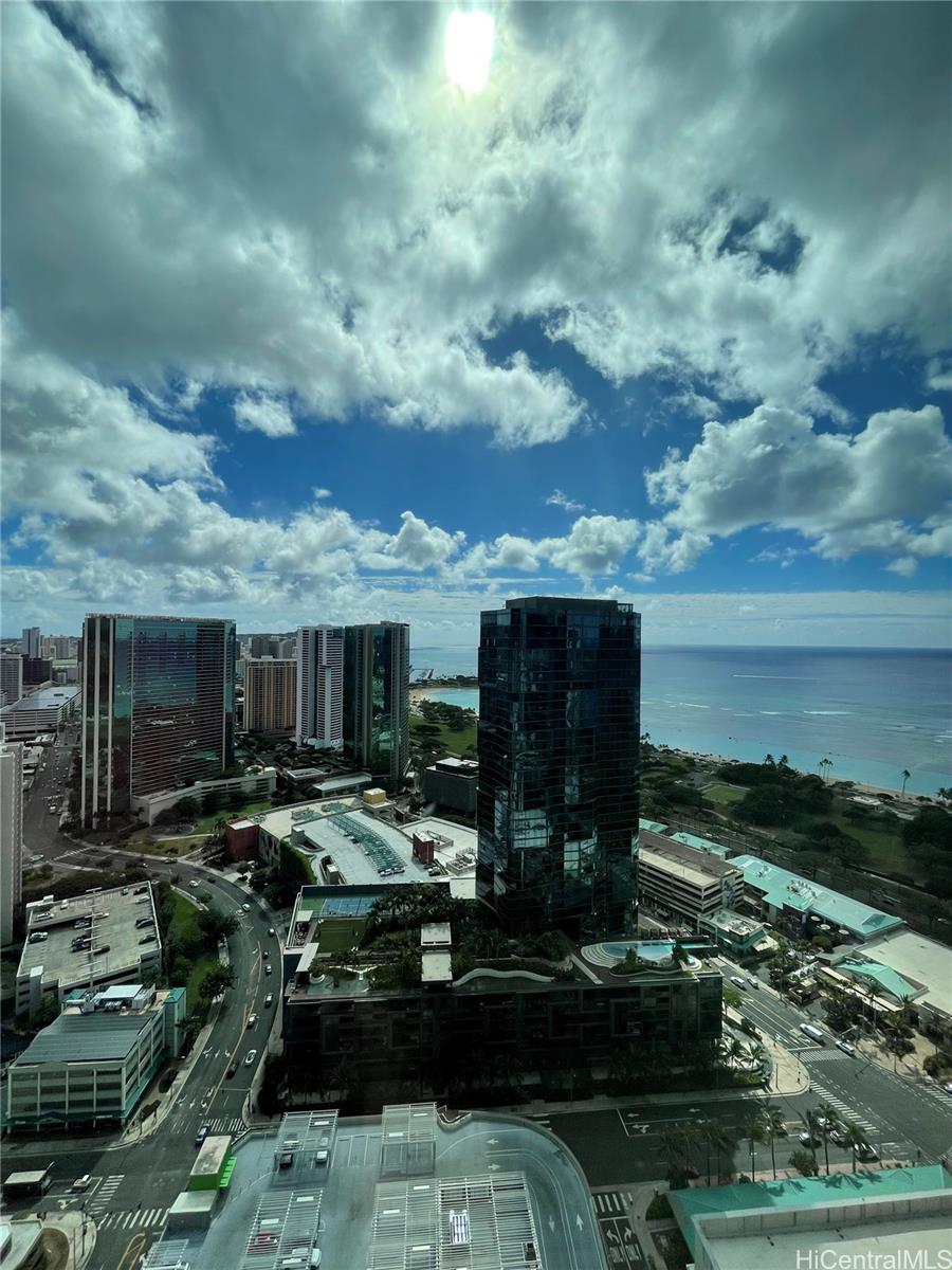 1001 Queen Street #3804, Honolulu, HI 96814