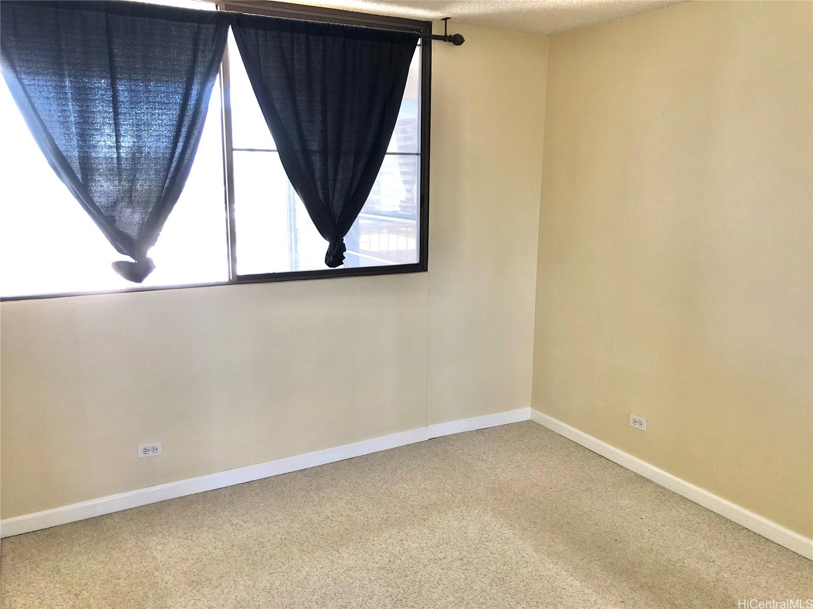 1571 Piikoi Street #703, Honolulu, HI 96822