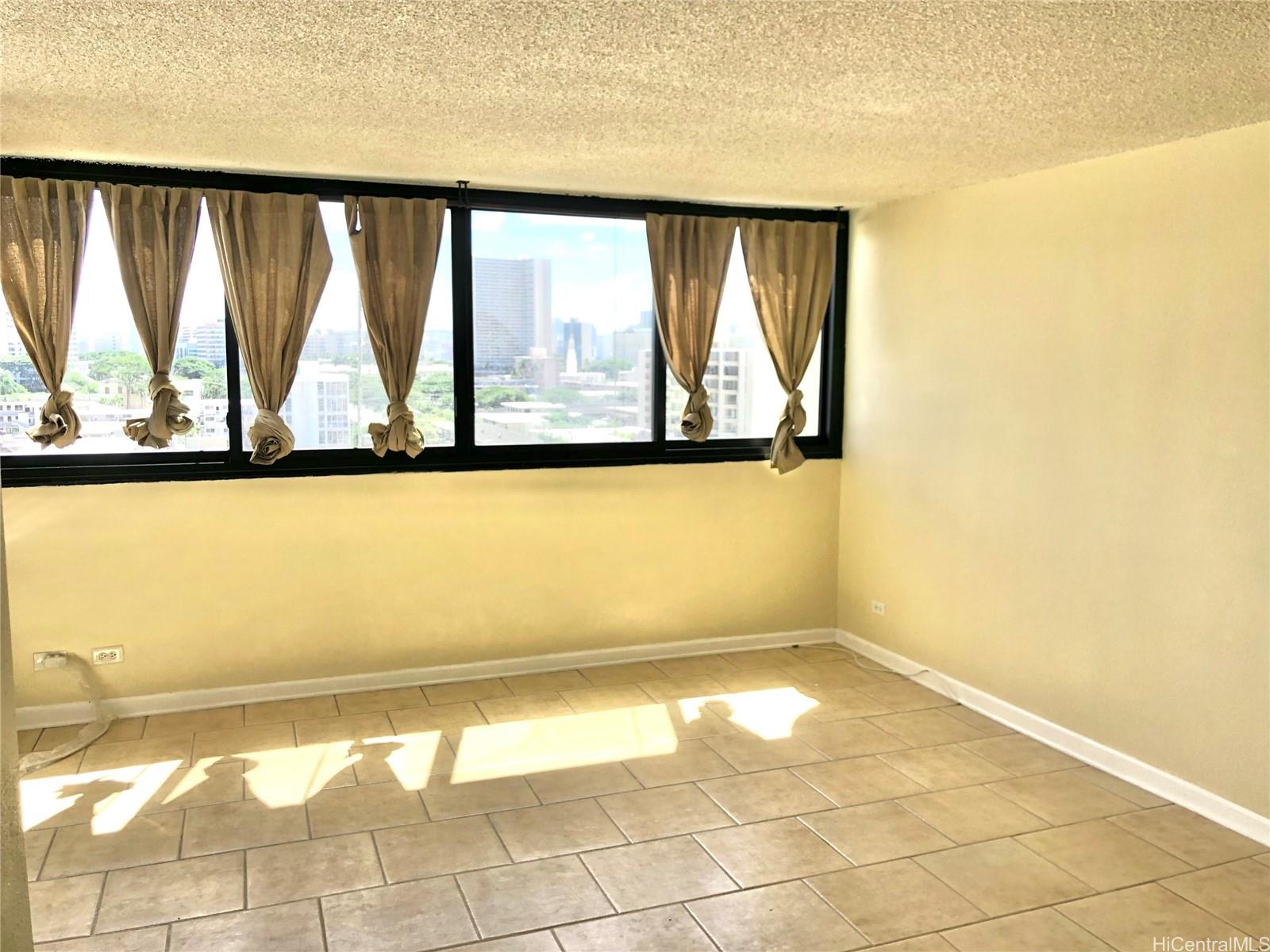 1571 Piikoi Street #703, Honolulu, HI 96822