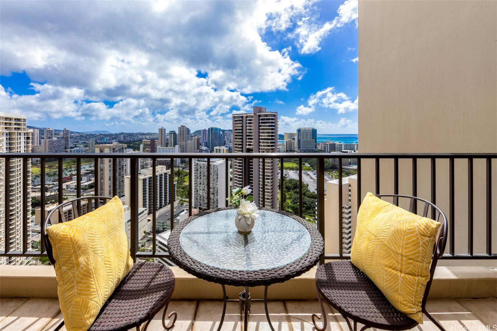 411 Hobron Lane #3601, Honolulu, HI 96815