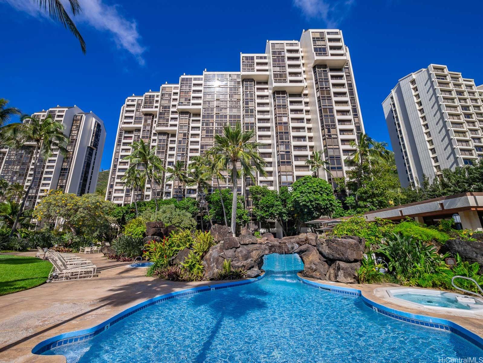 501 Hahaione Street #1/4F, Honolulu, HI 96825