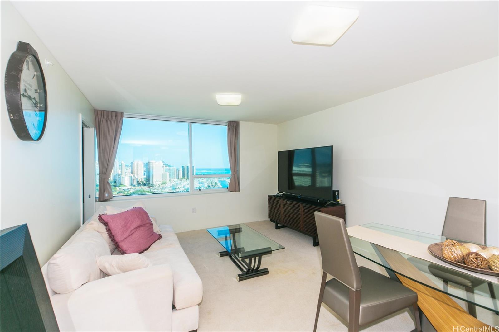 88 Piikoi Street #2907, Honolulu, HI 96814