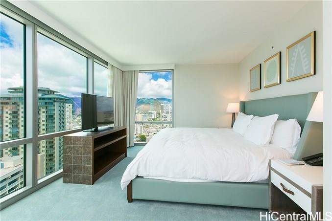 383 Kalaimoku Street #2801, Honolulu, HI 96815