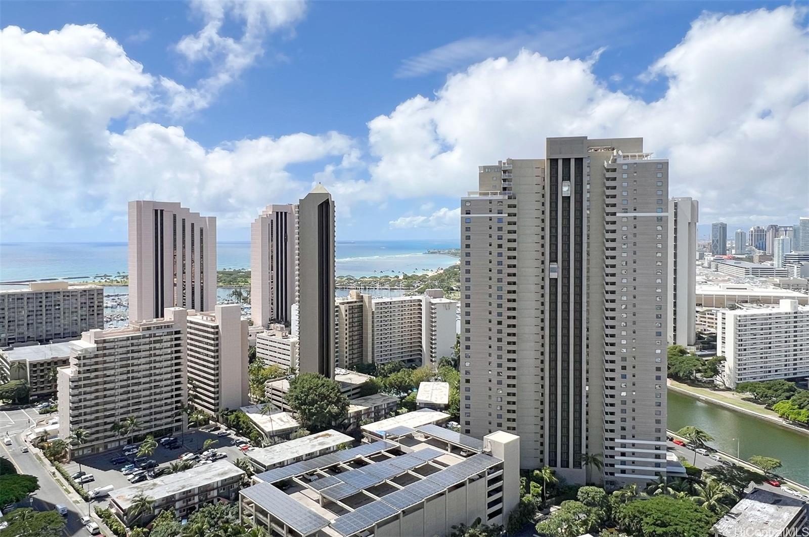 411 Hobron Lane #3204, Honolulu, HI 96815