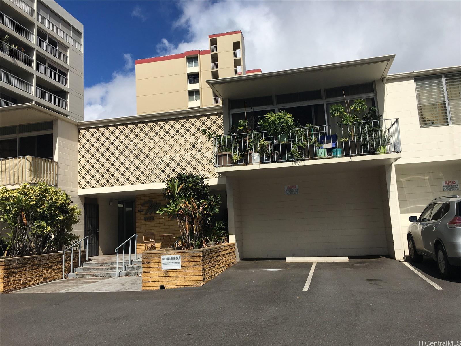 1122 Wilder Avenue #105, Honolulu, HI 96822