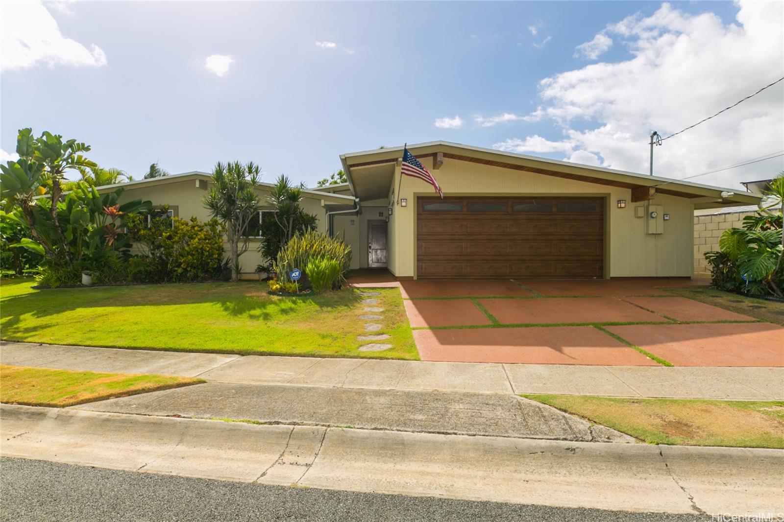 823 Halula Place Kailua, HI 96734