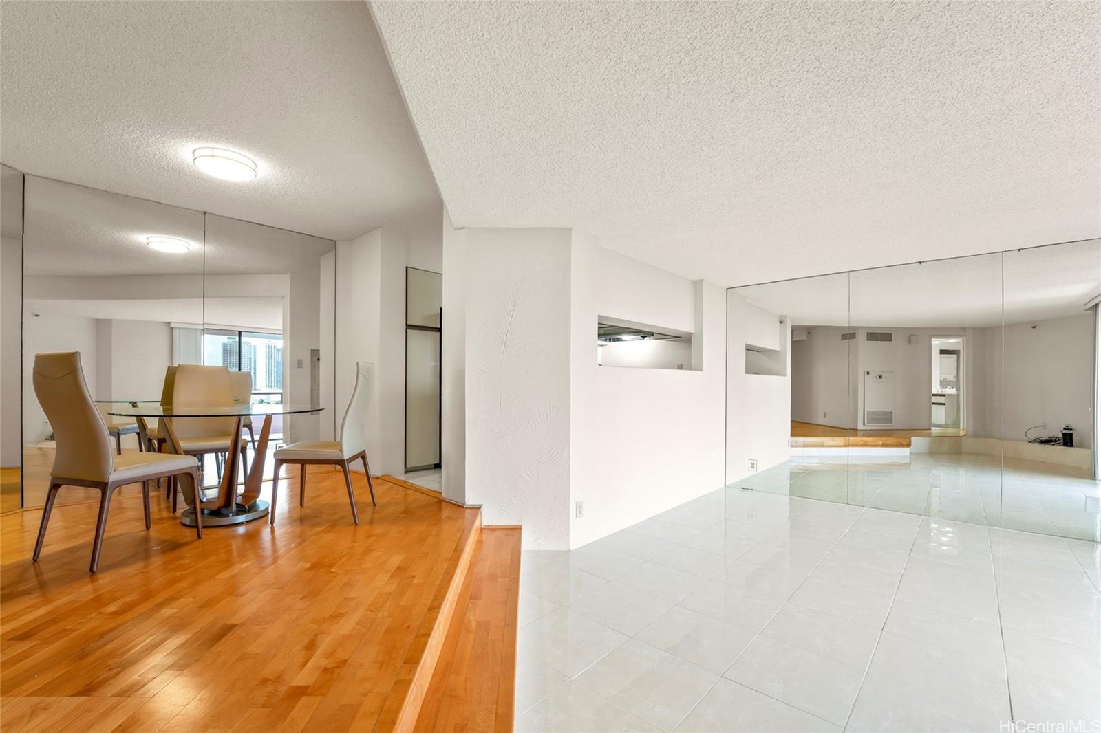 1221 Victoria Street #902, Honolulu, HI 96814