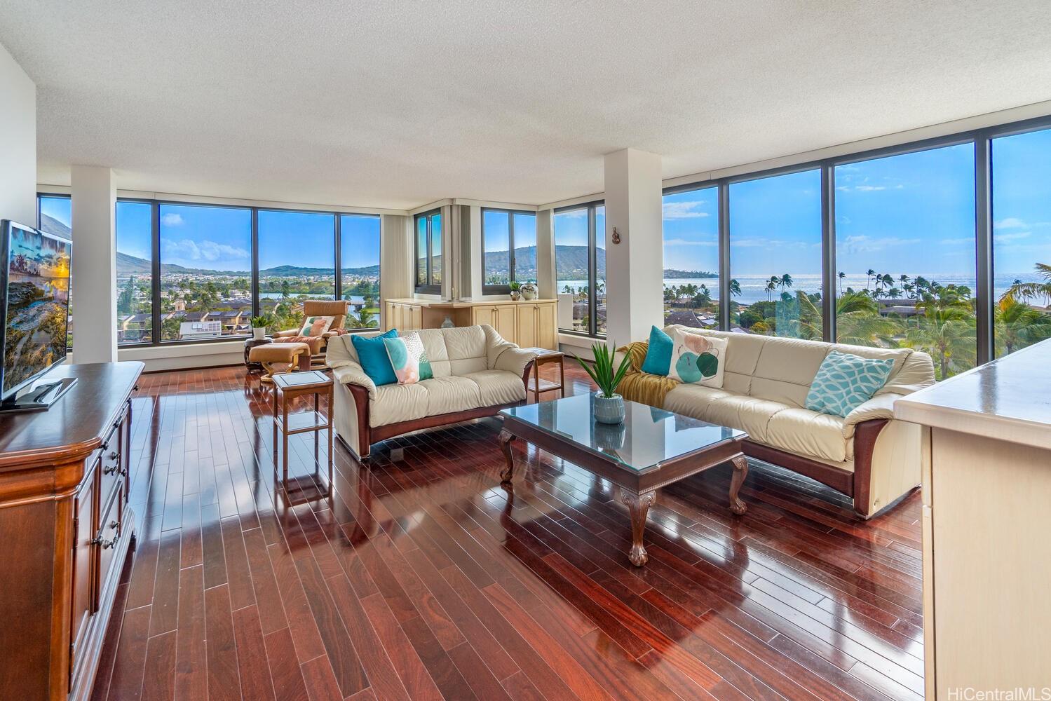 250 Kawaihae Street #4A, Honolulu, HI 96825