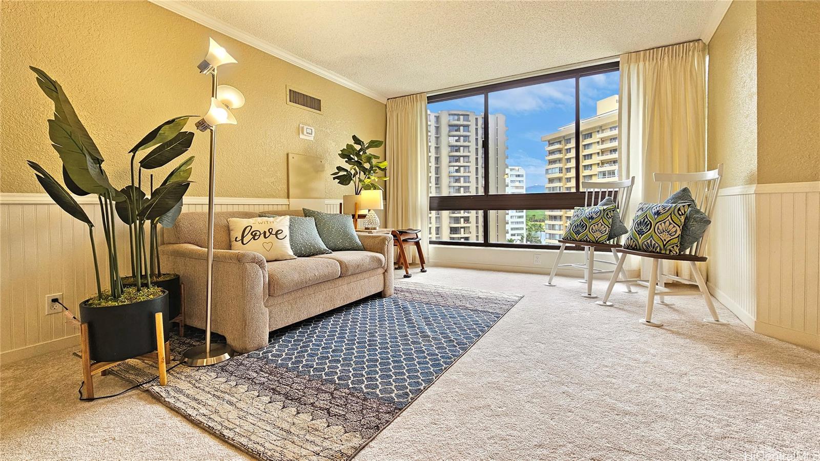 300 Wai Nani Way #804, Honolulu, HI 96815