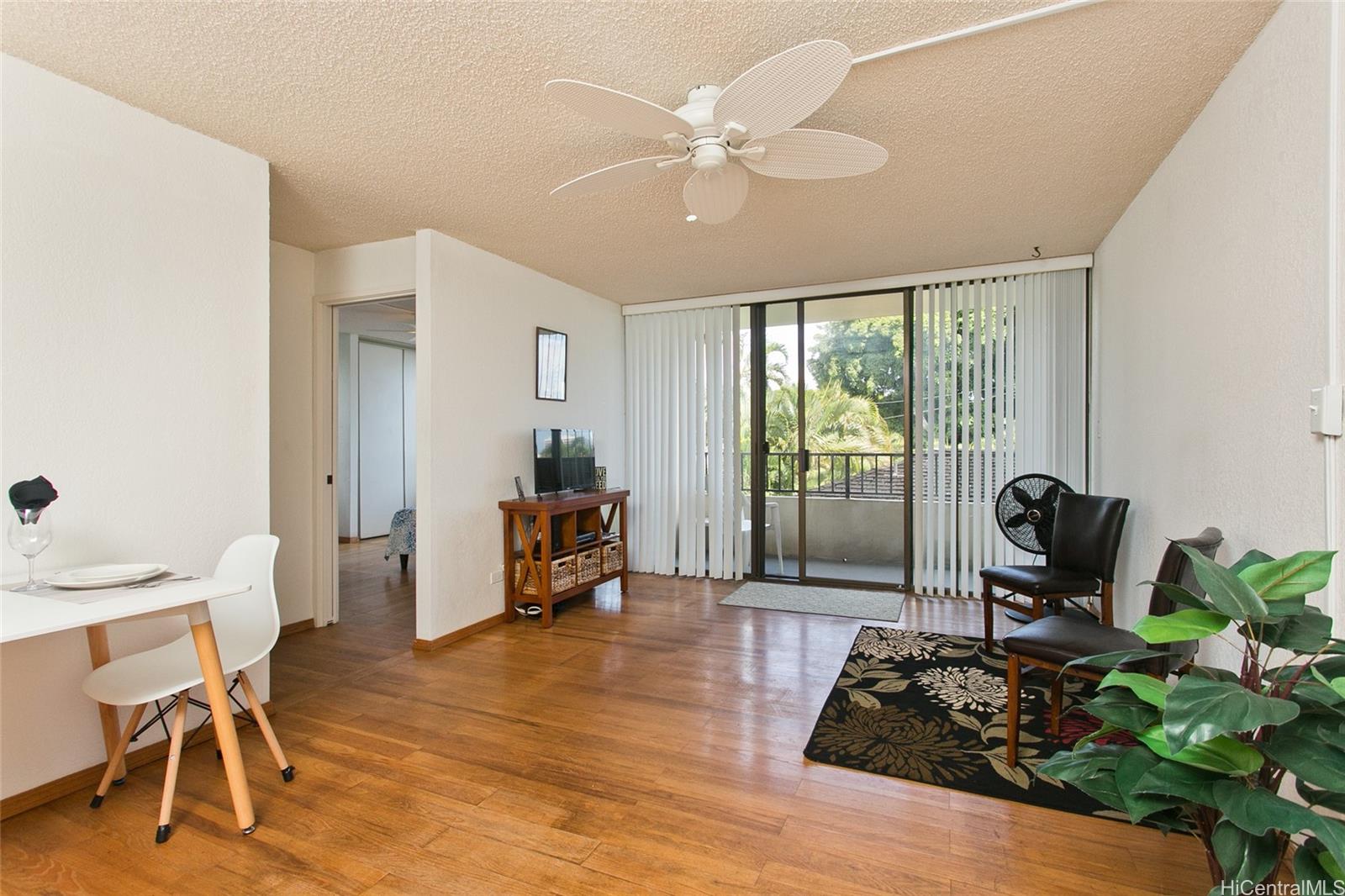 1054 Green Street #208, Honolulu, HI 96822