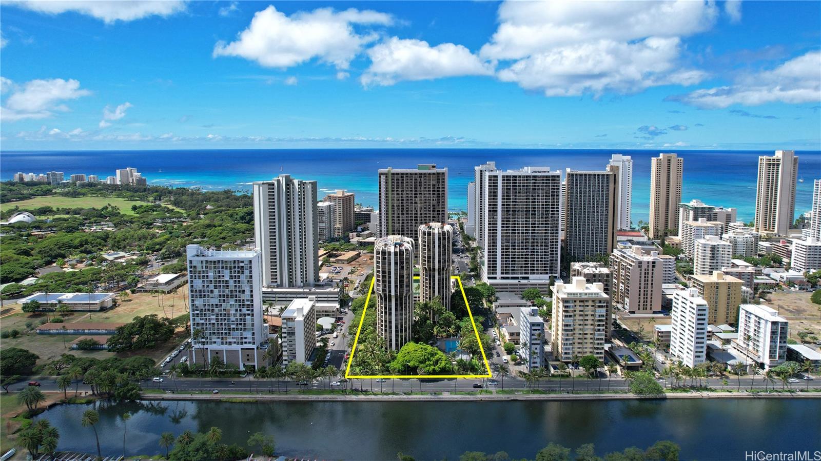 300 Wai Nani Way #II411, Honolulu, HI 96815