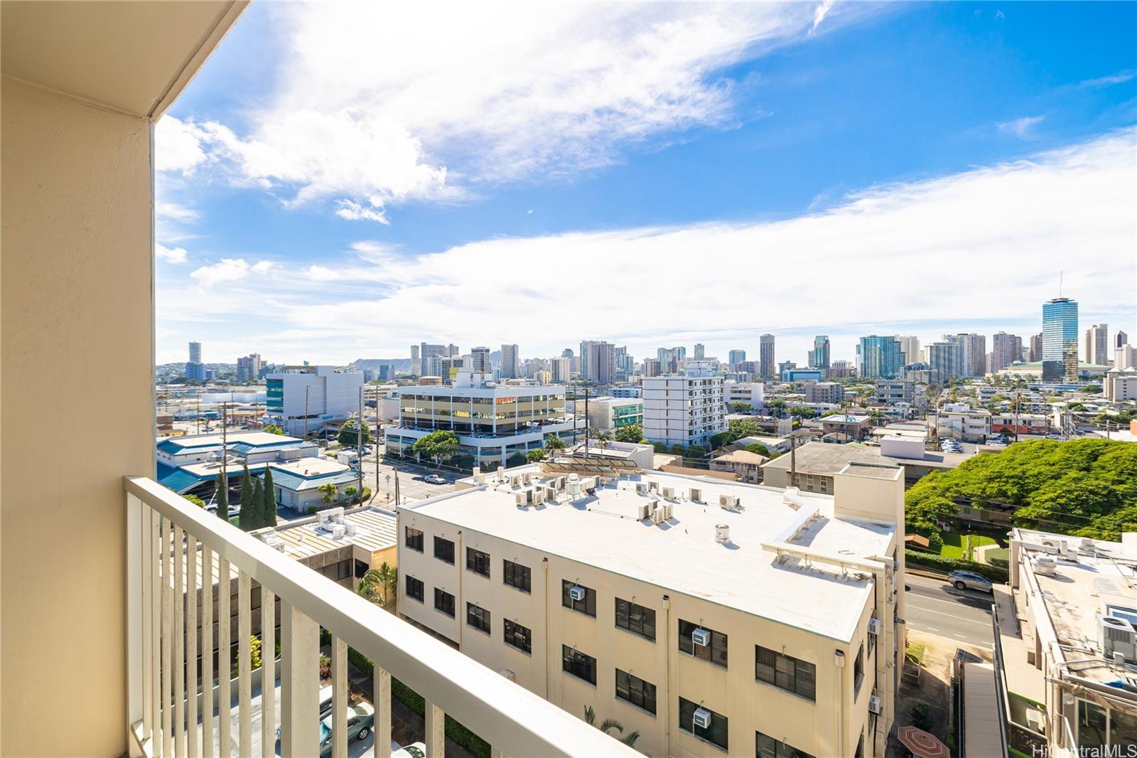 1215 Alexander Street #903, Honolulu, HI 96826