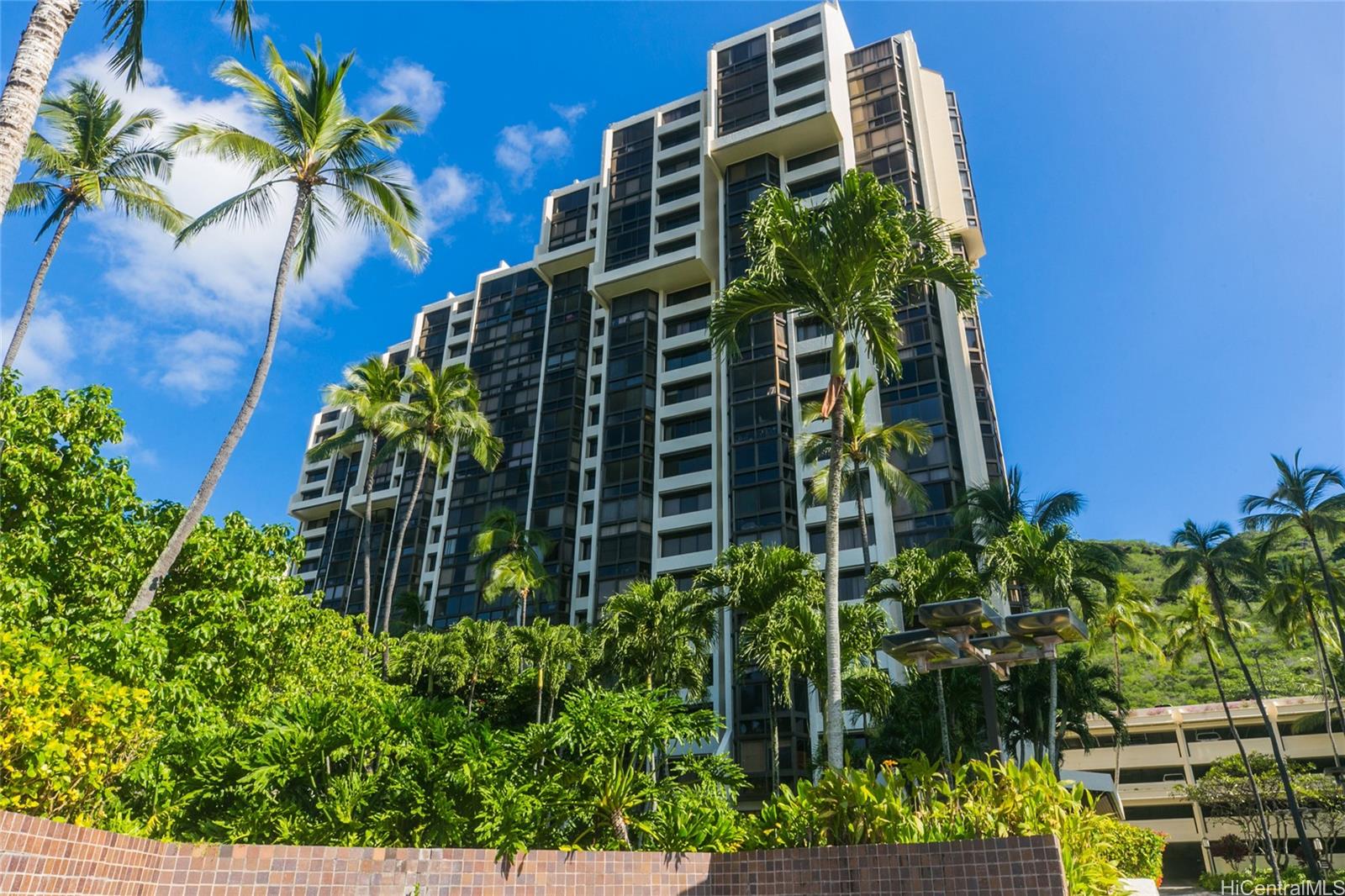 531 Hahaione Street #2/12D, Honolulu, HI 96825