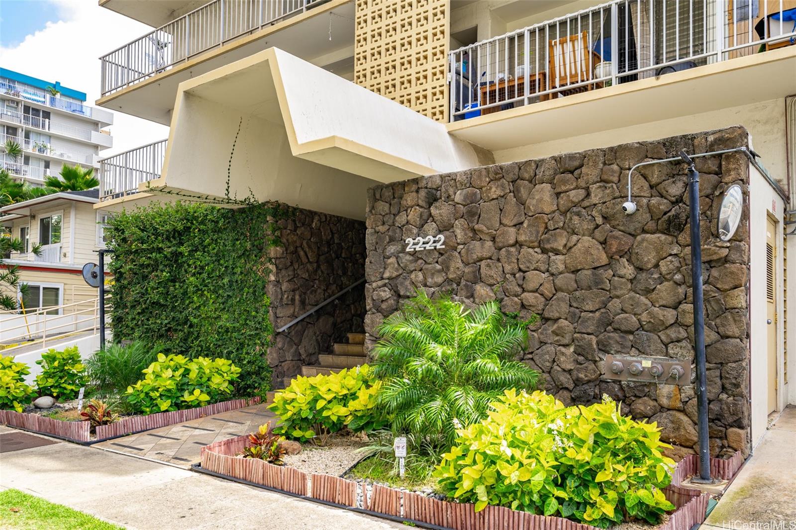 2222 Aloha Drive #302, Honolulu, HI 96815