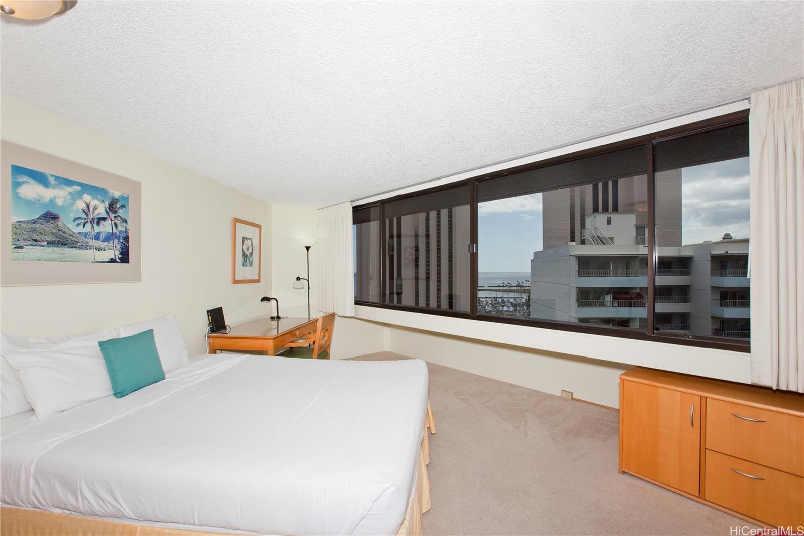 1700 Ala Moana Boulevard #1801, Honolulu, HI 96815