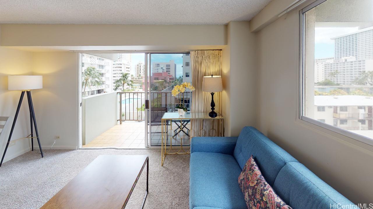 2440 Kuhio Avenue #512, Honolulu, HI 96815