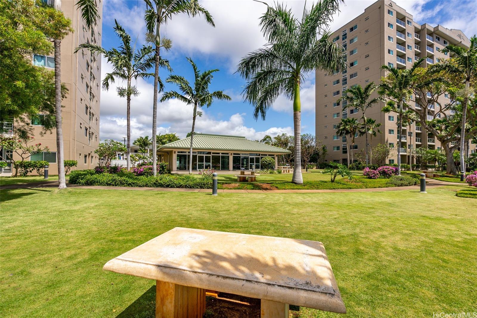 94-302 Paiwa Street #109, Waipahu, HI 96797