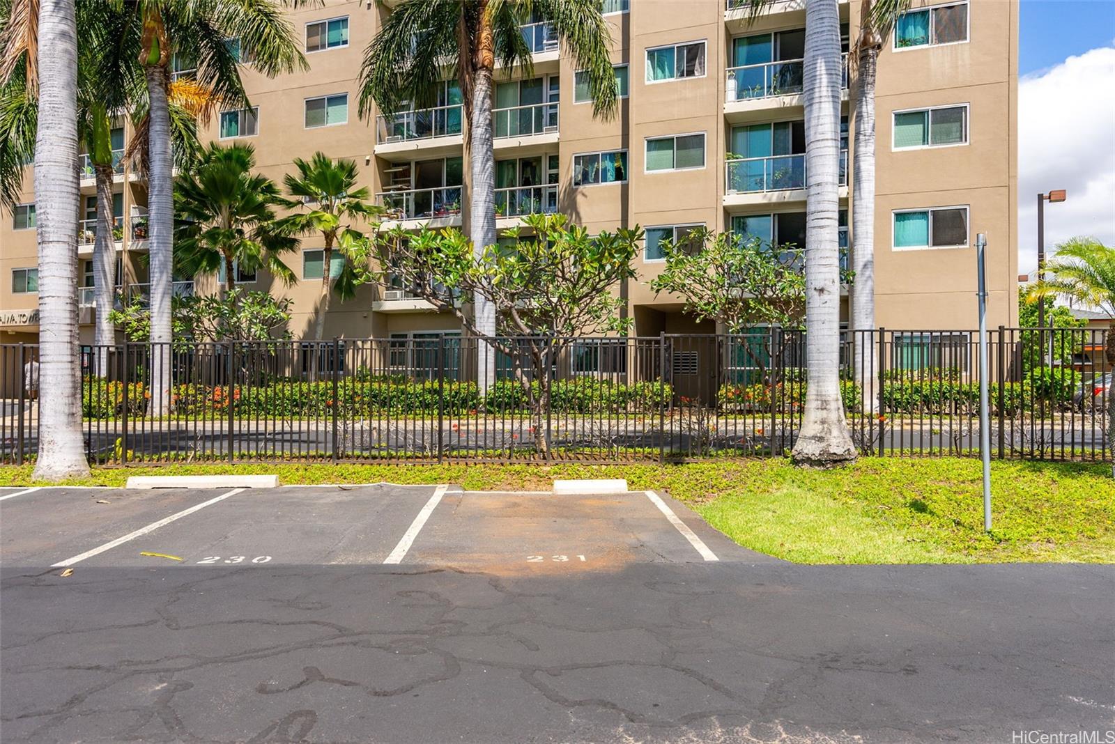 94-302 Paiwa Street #109, Waipahu, HI 96797