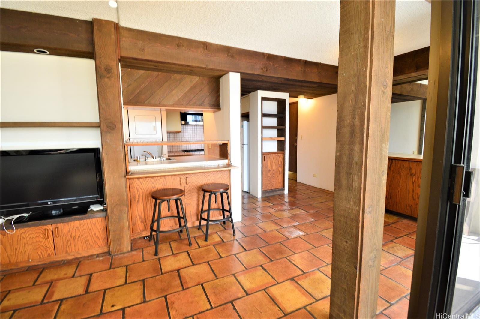 1571 Piikoi Street #1705, Honolulu, HI 96822