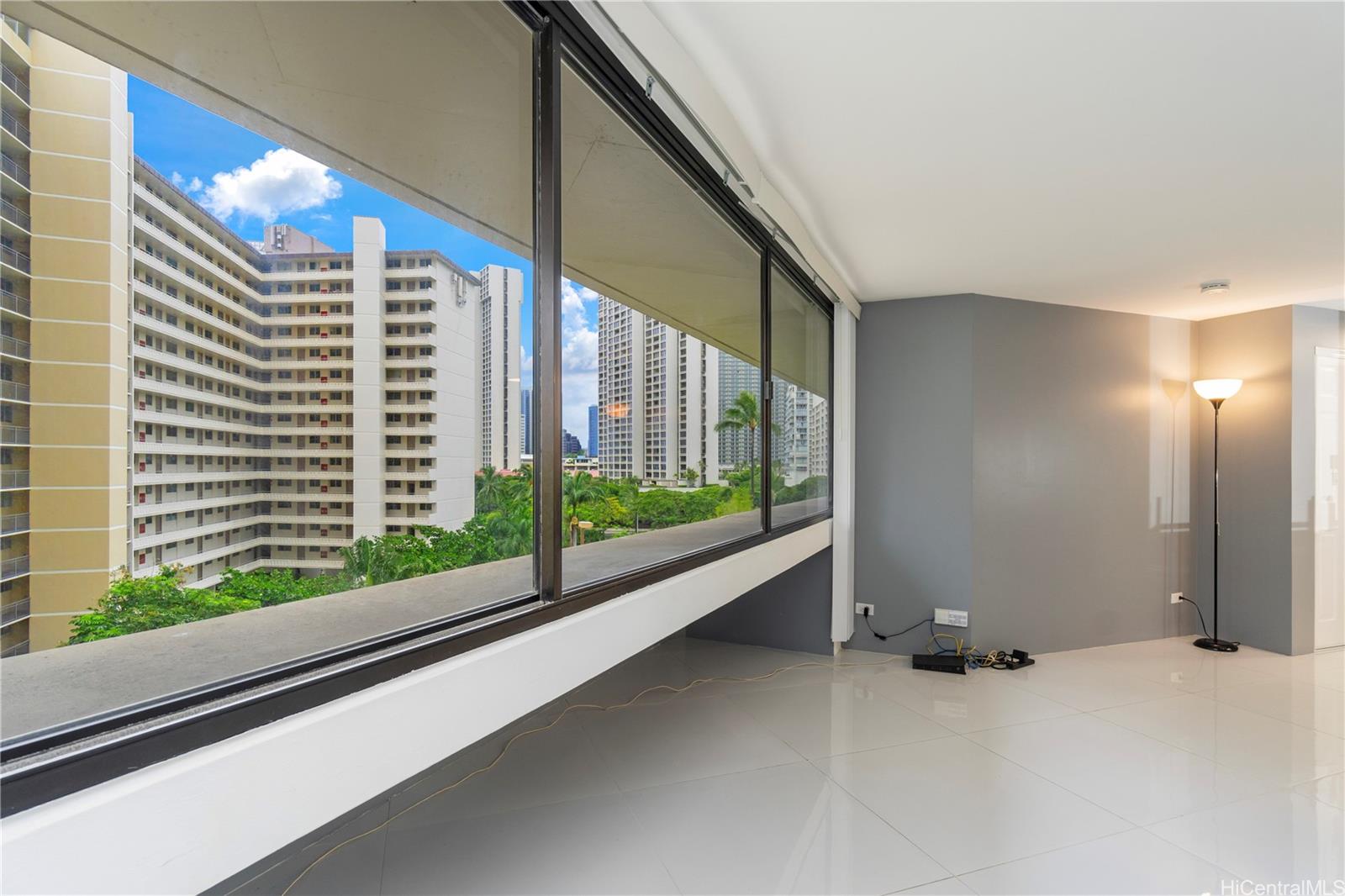 1700 Ala Moana Boulevard #702, Honolulu, HI 96815