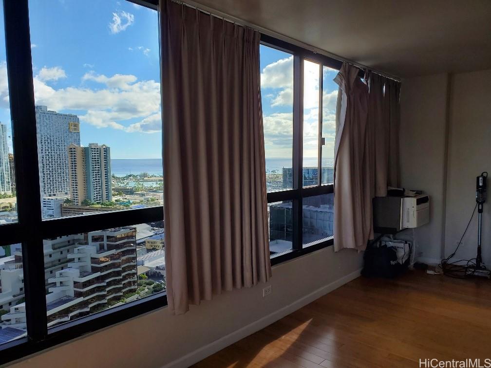 876 Curtis Street #2703, Honolulu, HI 96813