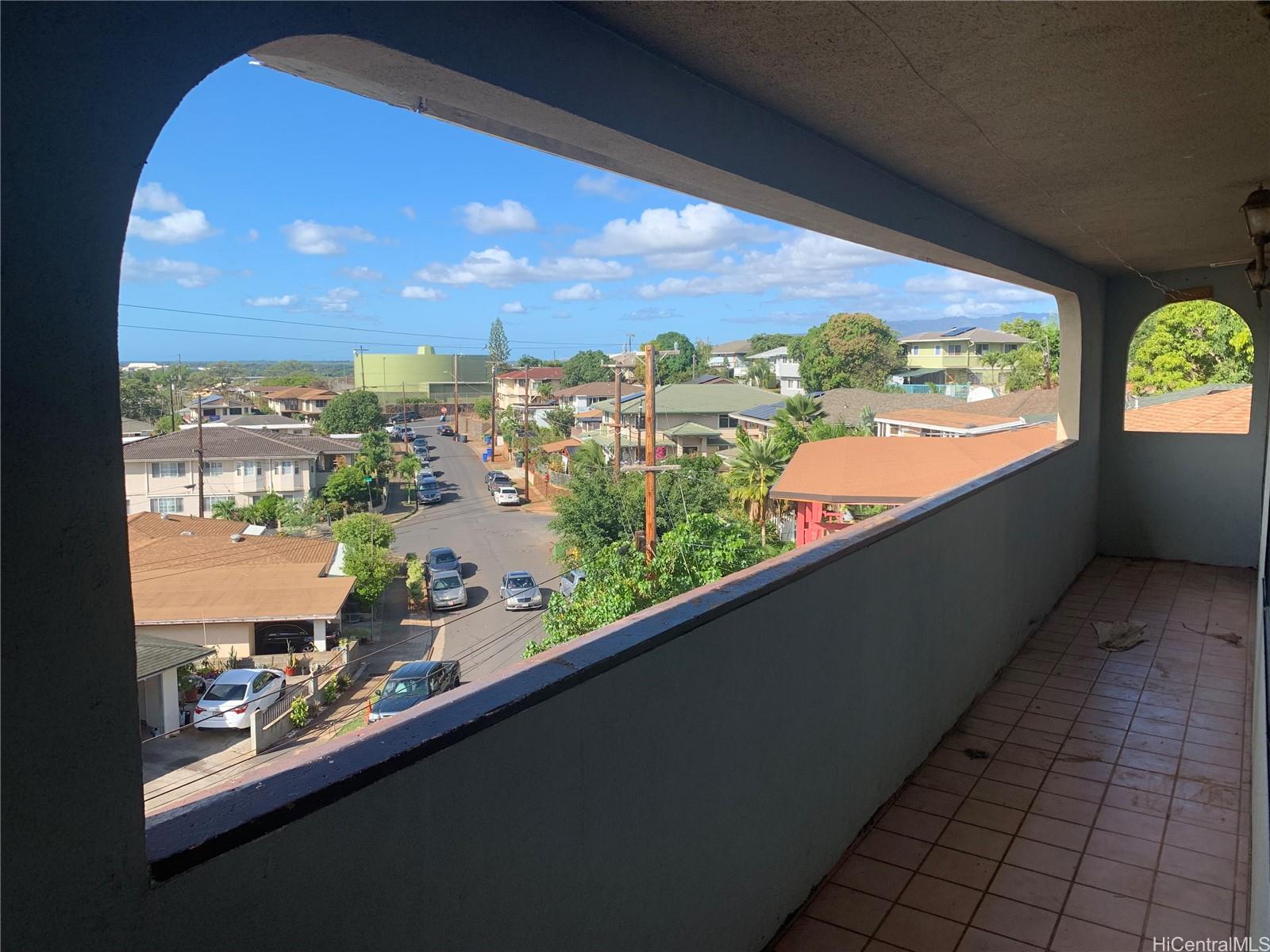 1087 Wiliki Drive Honolulu, HI 96818