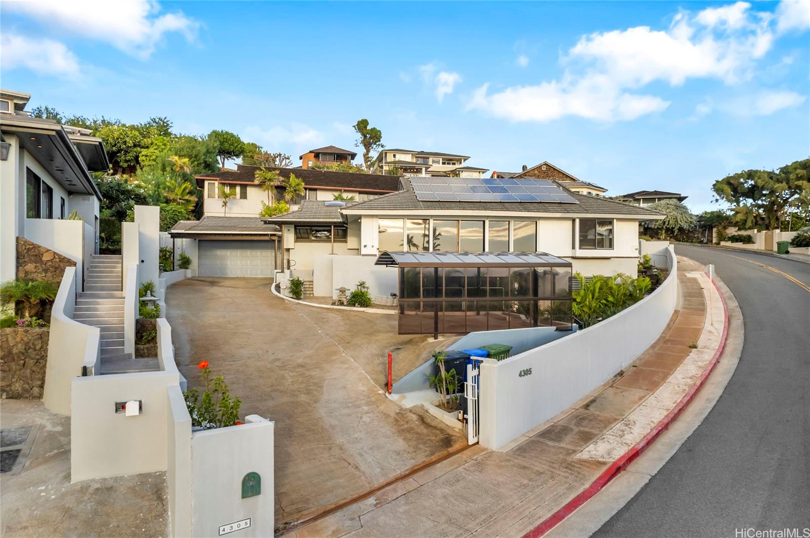 4305 Kaikoo Place Honolulu, HI 96816