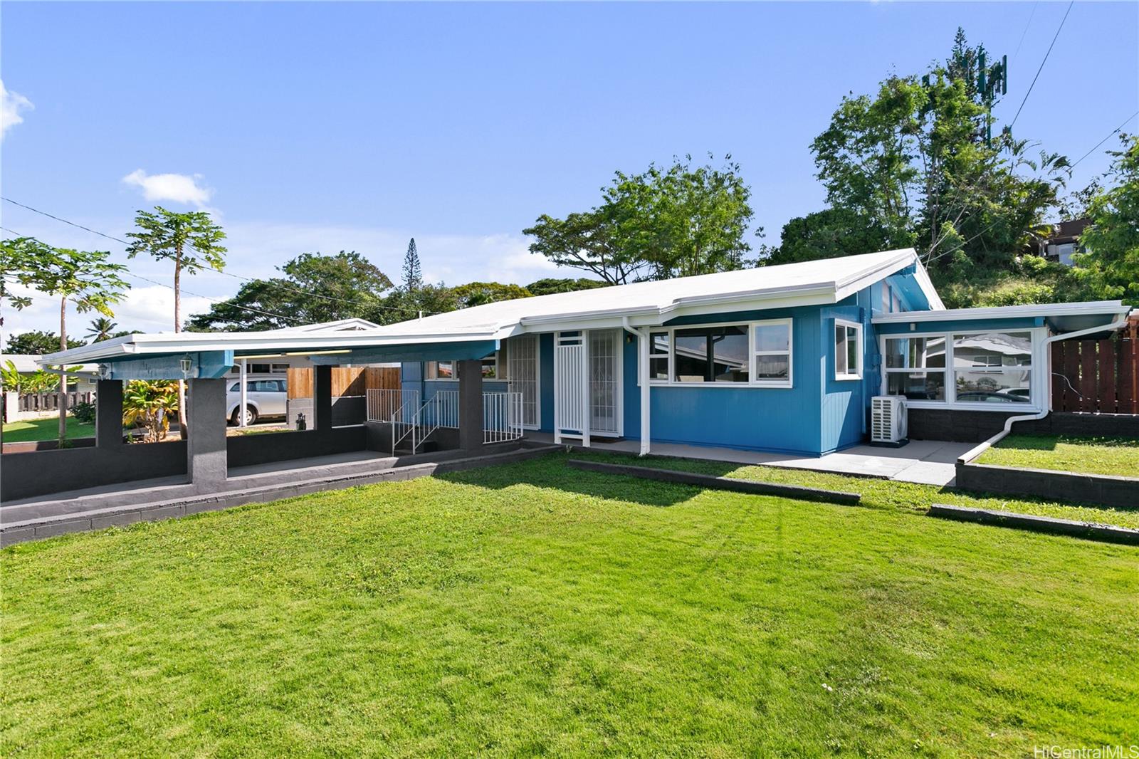 1365 Manu Aloha Street Kailua, HI 96734