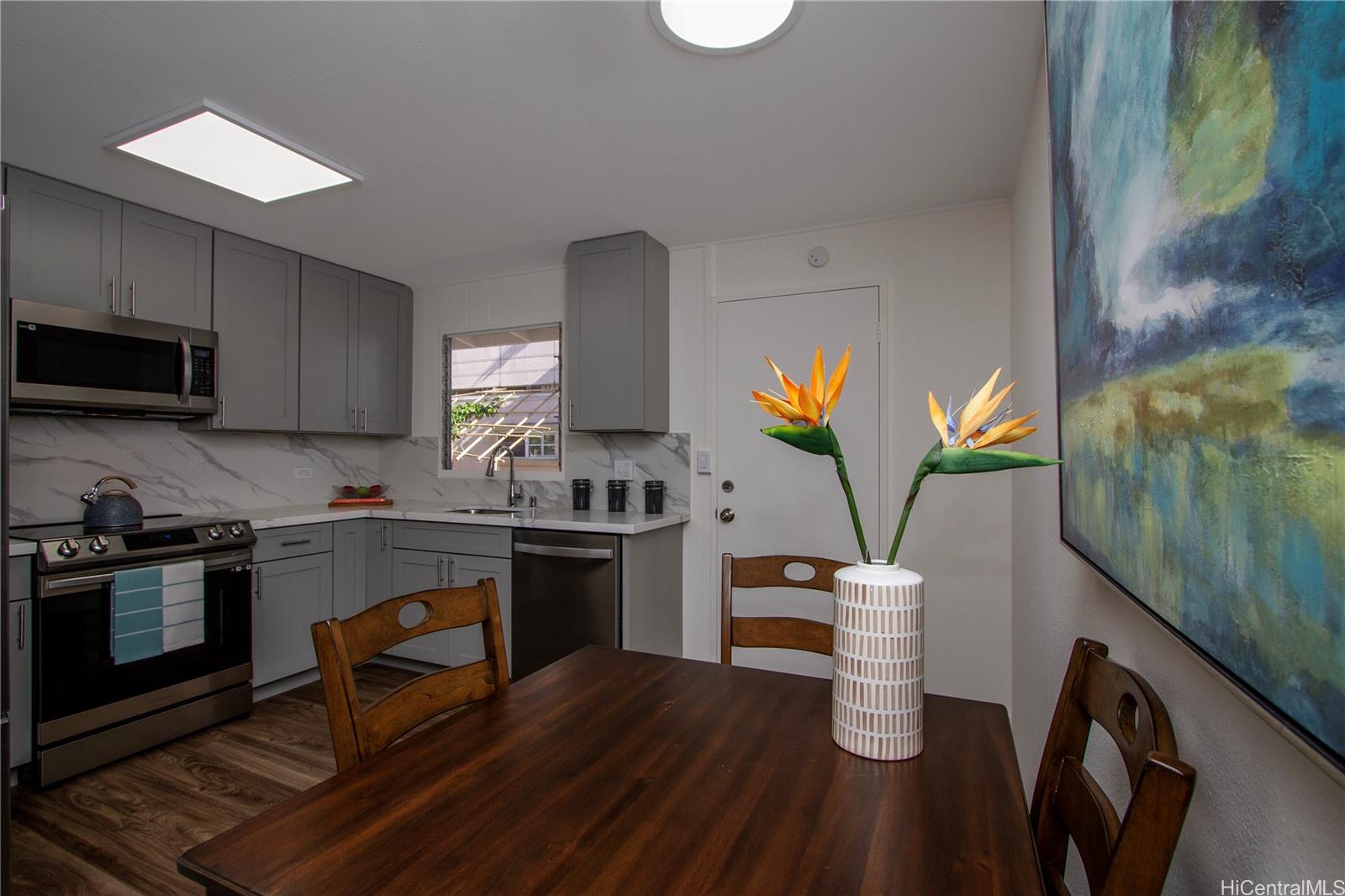 528 Panui Street Honolulu, HI 96817