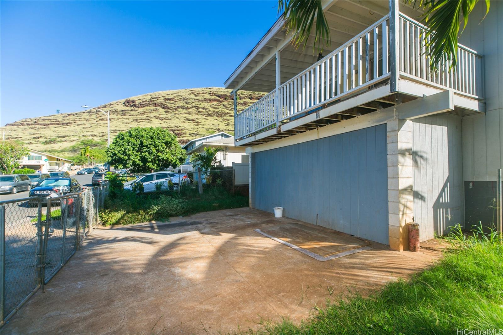 86-906 Hale Ekahi Drive Waianae, HI 96792