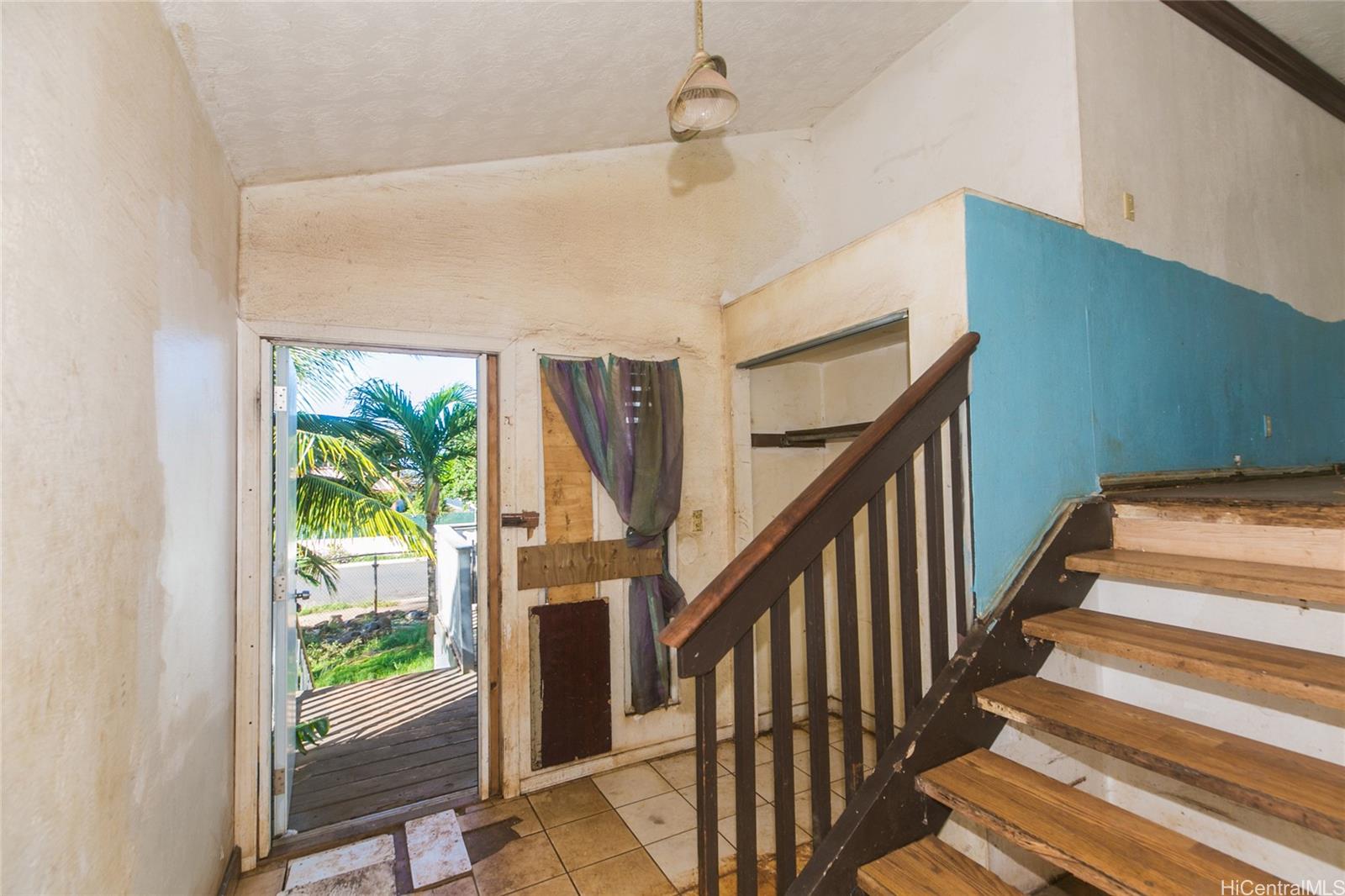 86-906 Hale Ekahi Drive Waianae, HI 96792