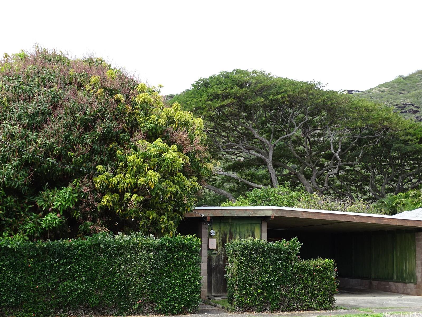 270 Halemaumau Street Honolulu, HI 96821