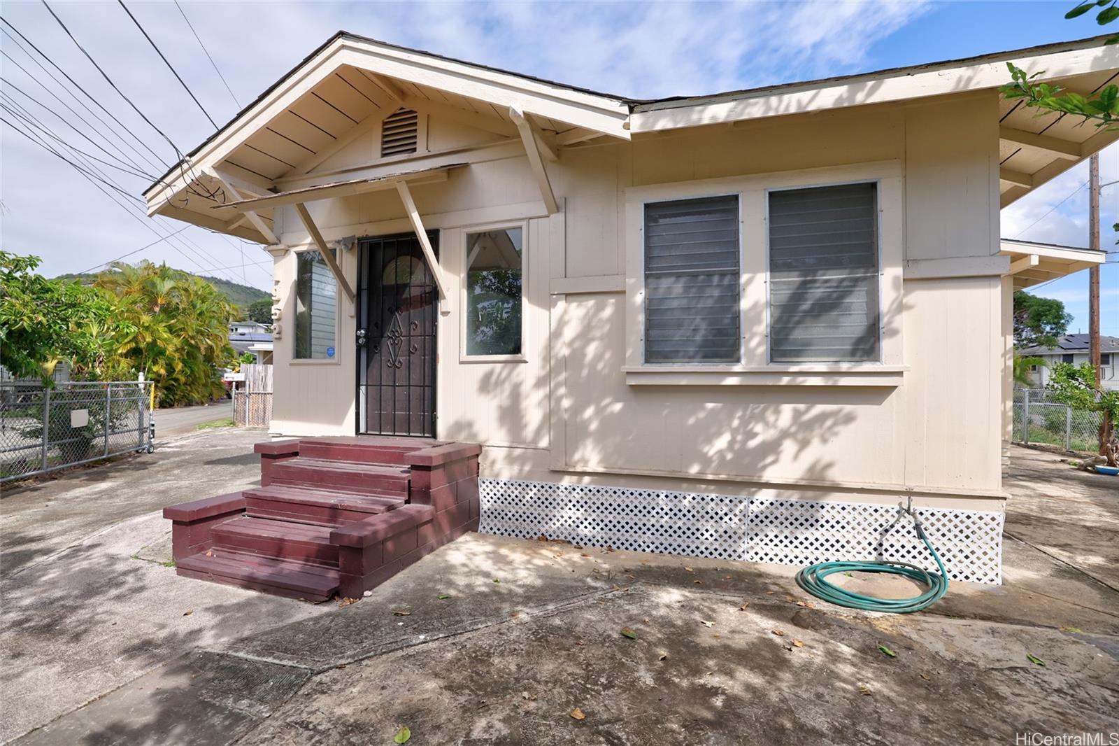 1952 Dole Street Honolulu, HI 96822