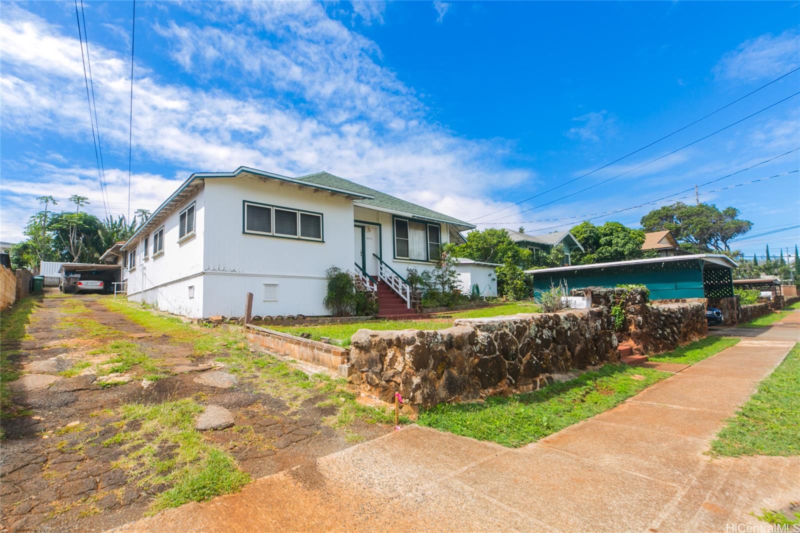 3719 Mahina Avenue Honolulu, HI 96816